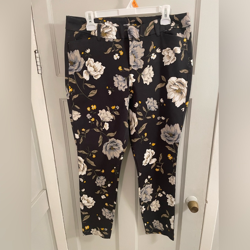 Old Navy Black Floral Pants